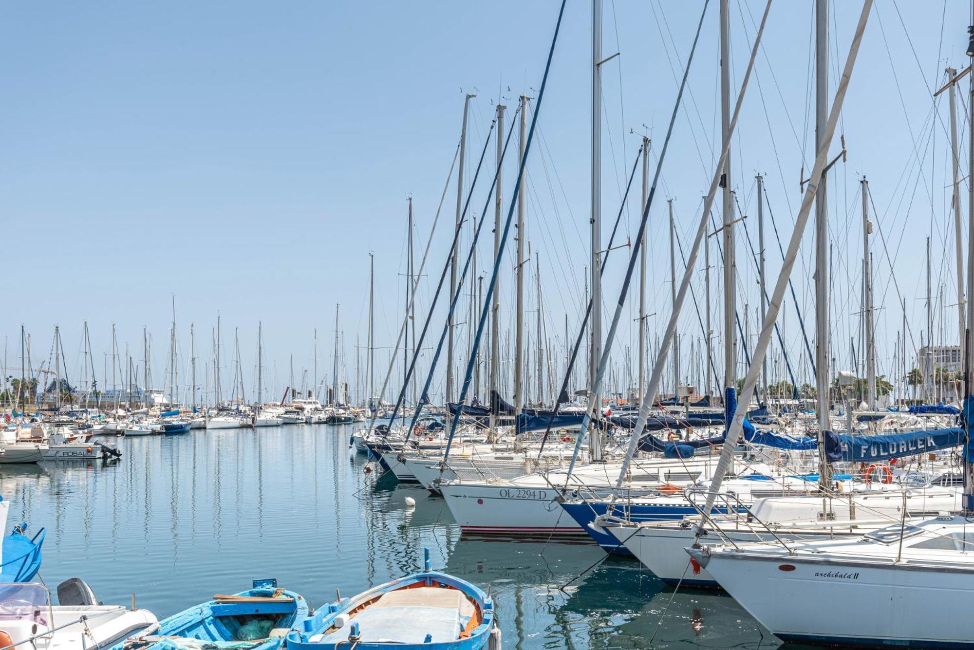 Apartments La Cala By Wonderful Italy Palermo Exterior photo